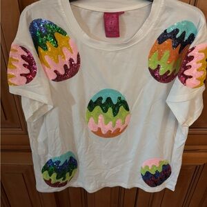 QUEEN OF SPARKLES Colorful Sequin Egg Short Sleeve Tee
